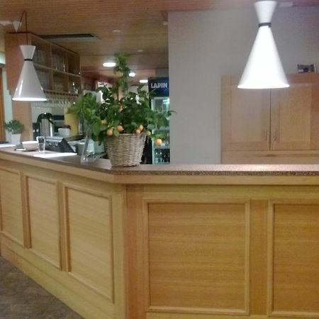 Juthbacka Hotell Uusikaarlepyy Bagian luar foto
