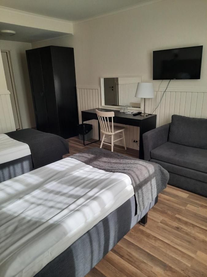 Juthbacka Hotell Uusikaarlepyy Bagian luar foto