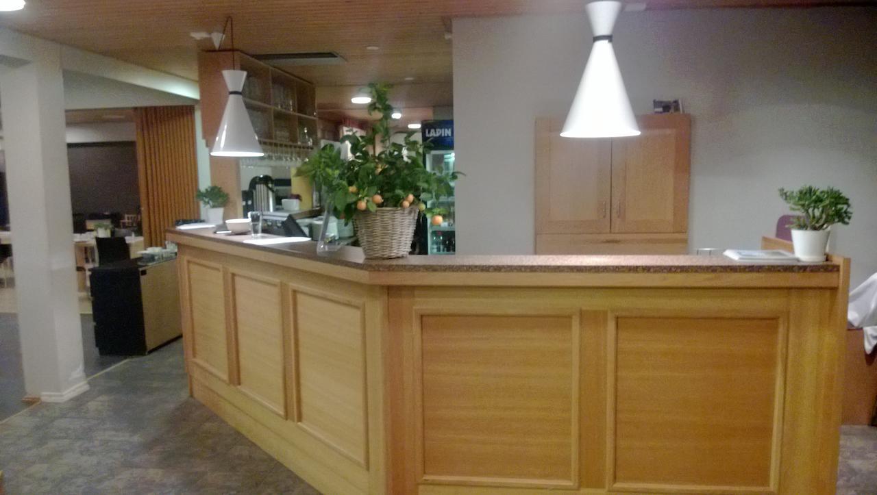 Juthbacka Hotell Uusikaarlepyy Bagian luar foto