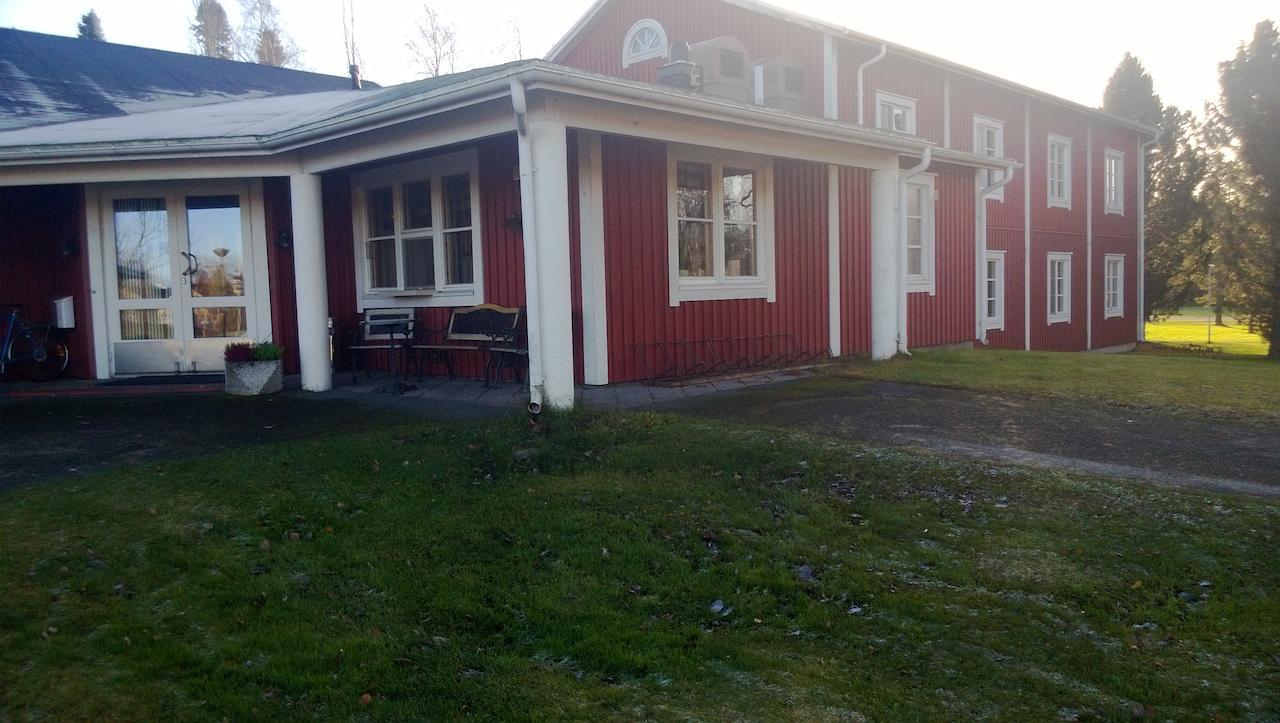 Juthbacka Hotell Uusikaarlepyy Bagian luar foto
