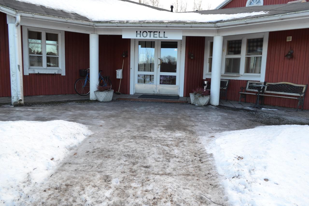 Juthbacka Hotell Uusikaarlepyy Bagian luar foto